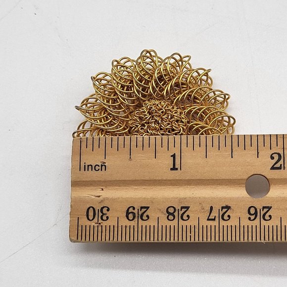 Vtg Gold Tone Wire Spirograph Floral Brooch Pin - Picture 6 of 6
